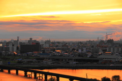 夕焼けに染まる釧路川