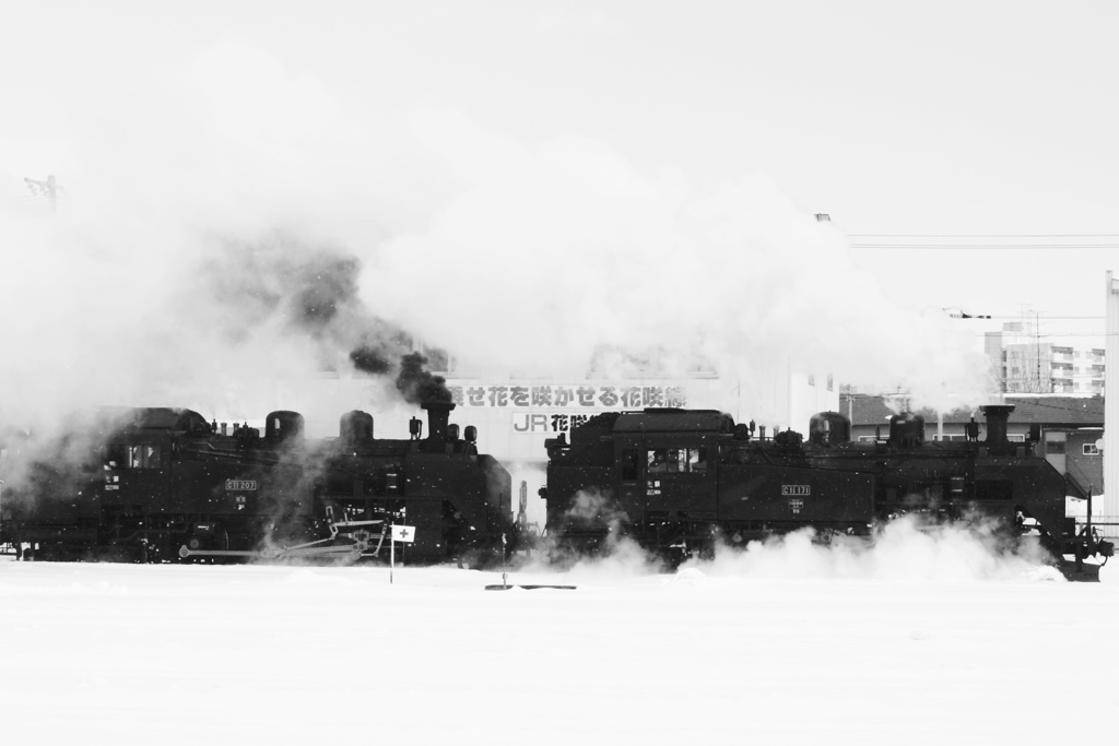 車庫を出たばかりのSL