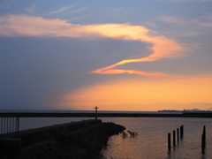 港の夕暮れ