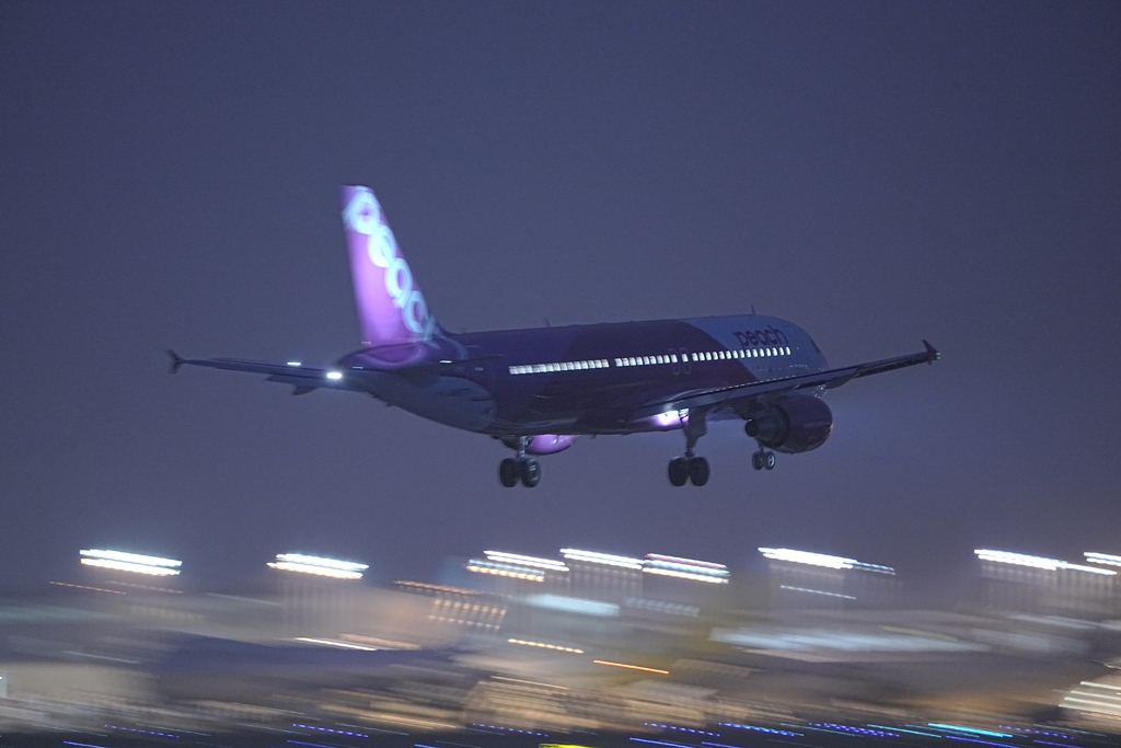 成田空港で流し撮り（さくらの山公園）