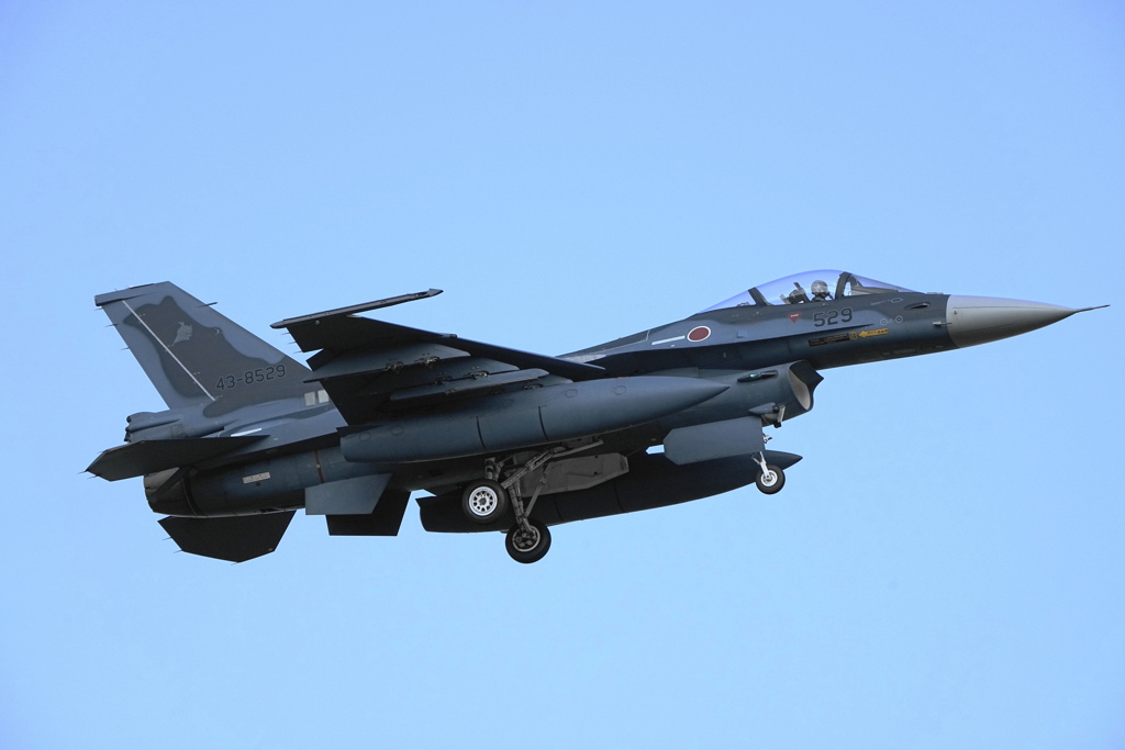 百里基地にて