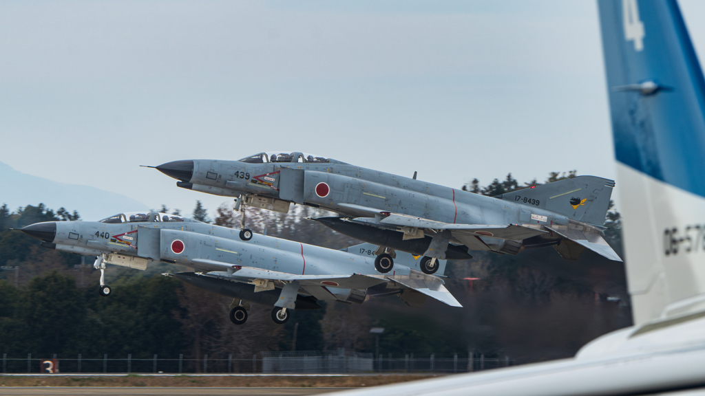 百里基地にて