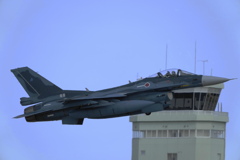 百里基地にて