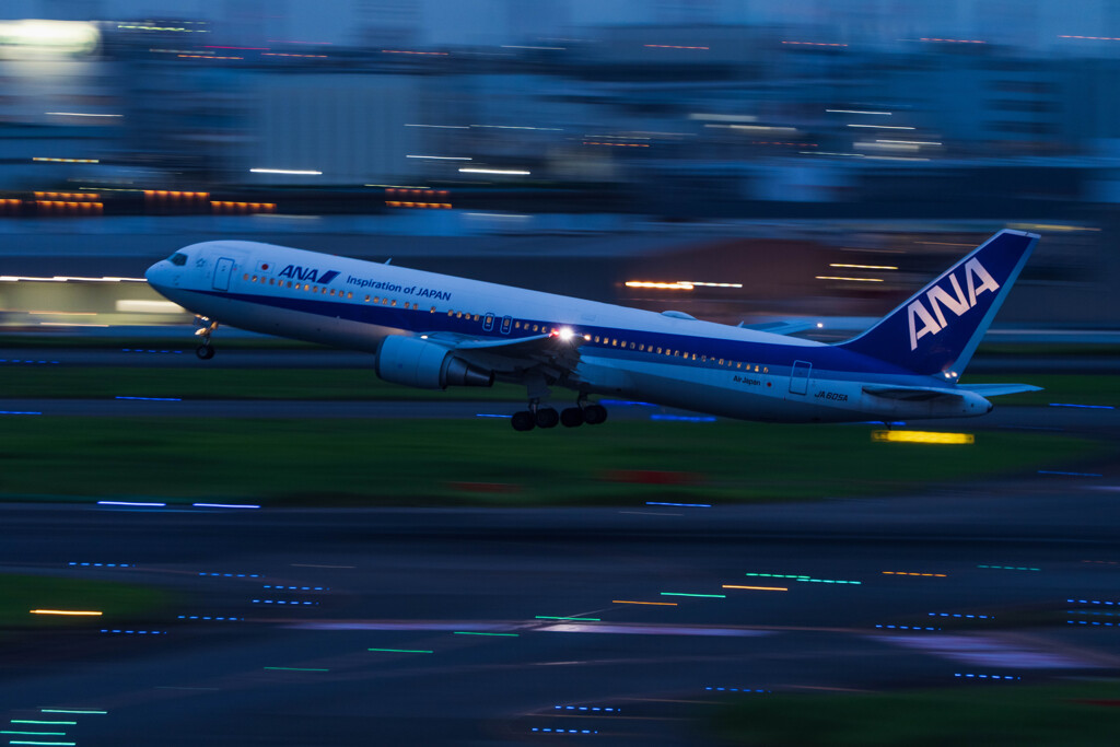 JA605A 羽田⇒伊丹