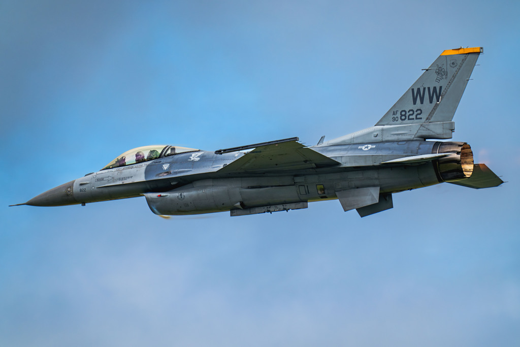 F-16