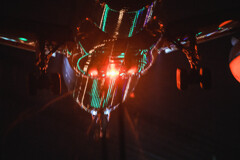 光るバルタン聖人