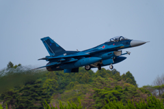 百里基地にて