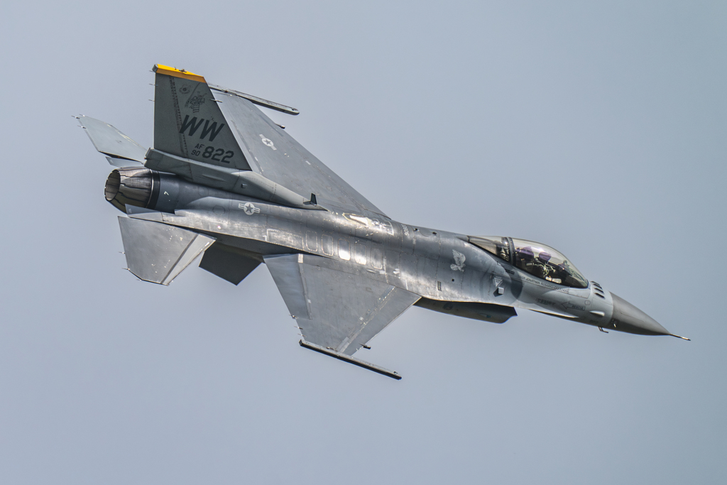 F-16