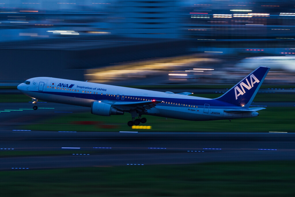 JA605A 羽田⇒伊丹