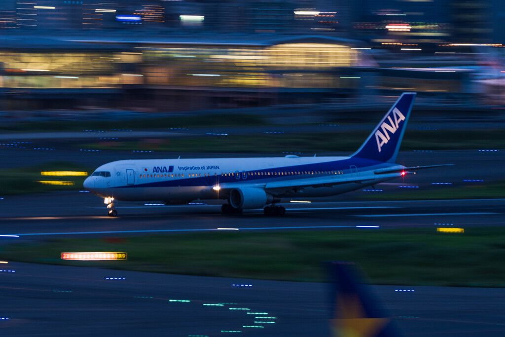 JA605A 羽田⇒伊丹