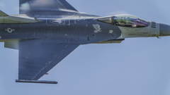 Ｆ-16