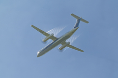 ボンバルディアDHC8-Q400