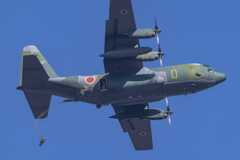 空挺団降下