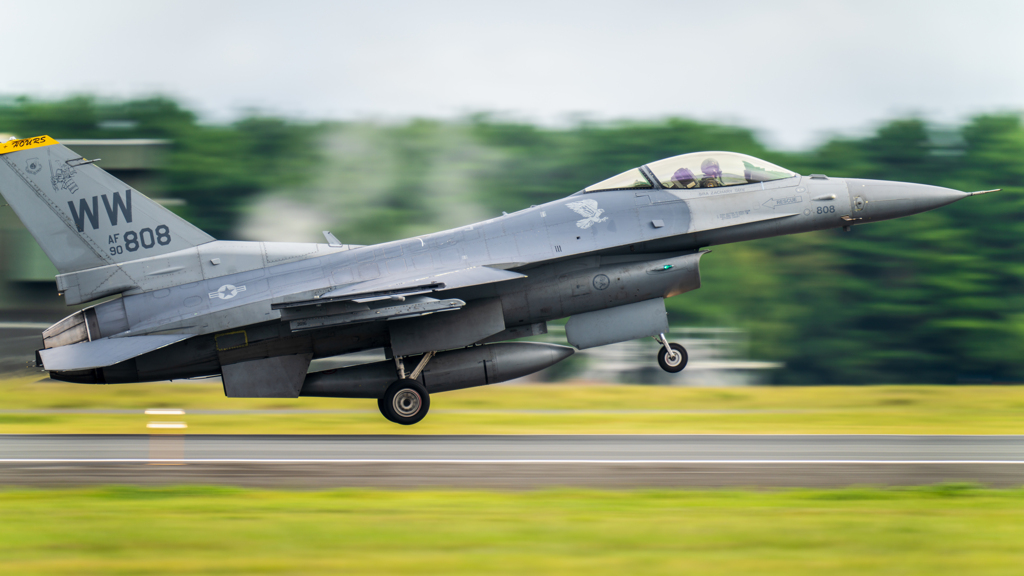 F-16