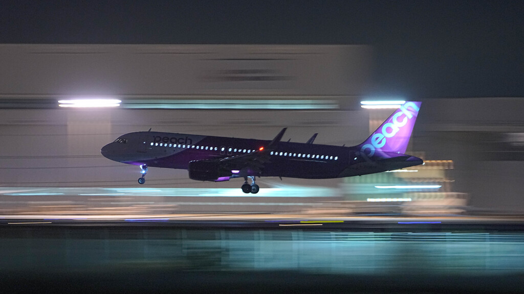 成田空港22時