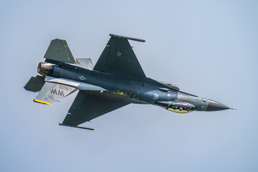 F-16