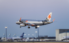 ジェットスターと桃色ピーチ