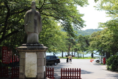 名君、見つめるその先に