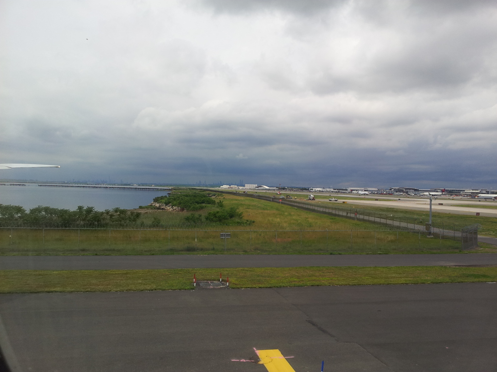 2019/06/17_機窓風景 ジョン・F・ケネディー空港