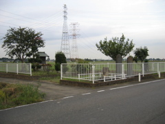 2012/09/29_田んぼの中の社