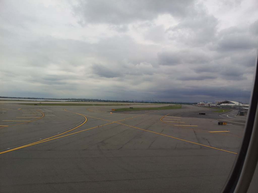 2019/06/17_機窓風景 ジョン・F・ケネディー空港
