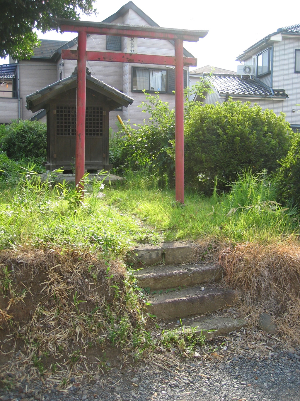 2012/08/18_稲荷神社（没カット）