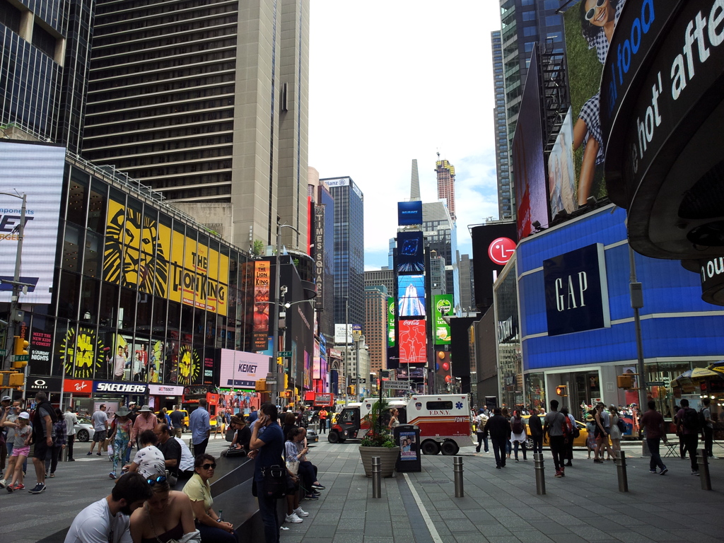 2019/06/15_ブロードウェイと44ストリート交差点