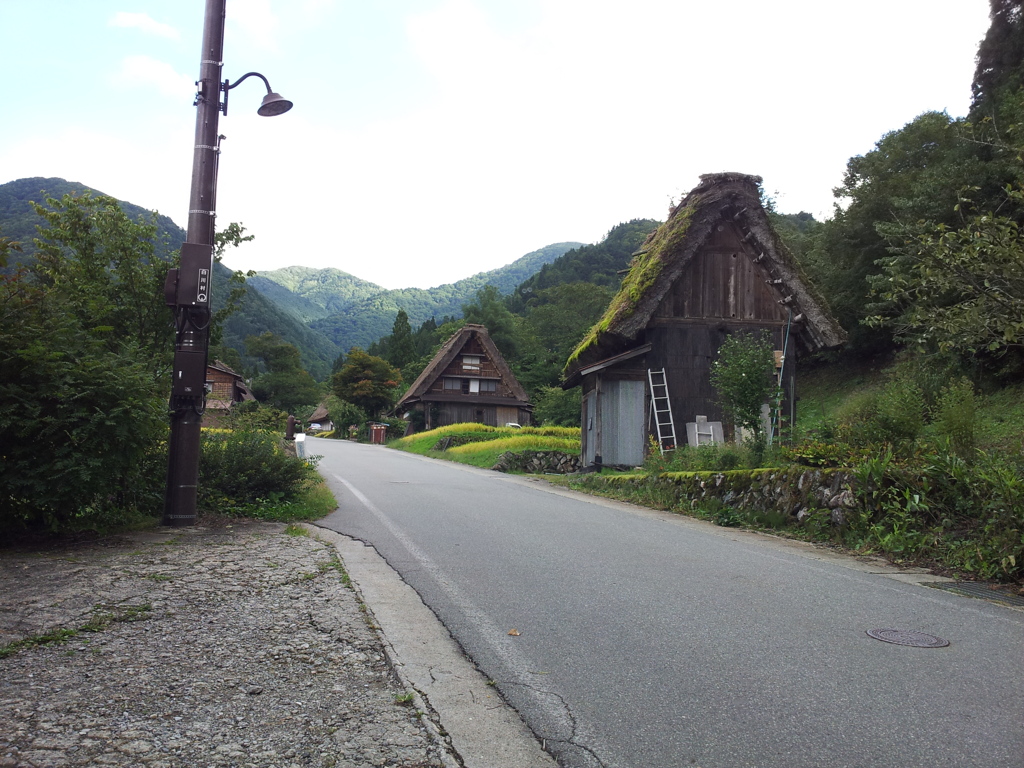 2019/09/23_白川郷の道