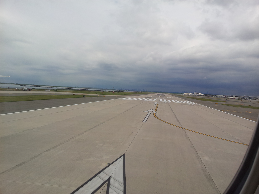 2019/06/17_機窓風景 ジョン・F・ケネディー空港