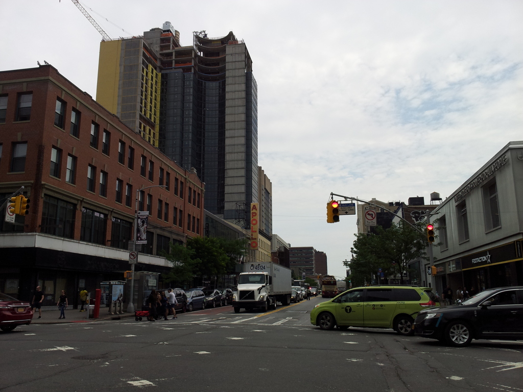 2019/06/16_フレデリック・ダグラス通りと125ストリート交差点