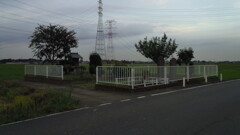 2012/09/29_田んぼの中の社