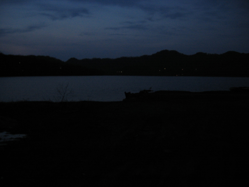 2011/04/30_夕闇の大沼?