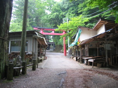 2012/06/23_子ノ権現 鳥居と売店