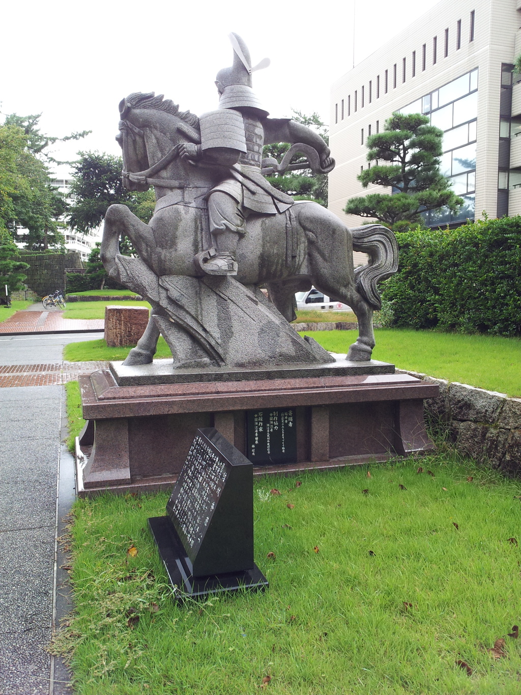 2019/09/24_福井城址 結城秀康像