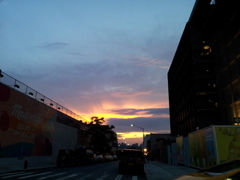 2019/06/16_ウィズ街と北10ストリート交差点からの夕暮れ