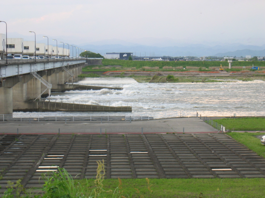 2012/05/05_利根大堰下流の流れ
