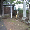 2011/10/22_観蔵院入口の小さなお地蔵さんとリラックマ