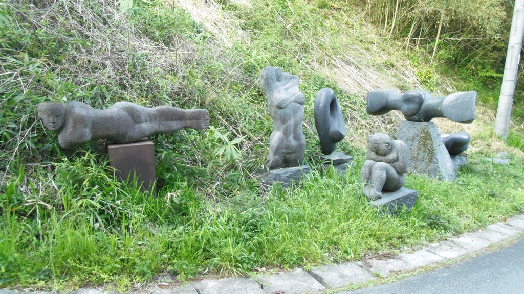 2013/04/28_外秩父山中の彫刻群