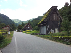2019/09/23_白川郷の道