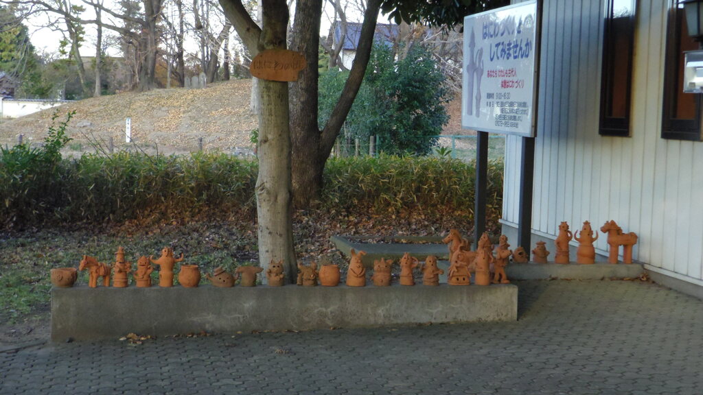 2013/12/08_さきたま古墳公園 はにわの館の埴輪