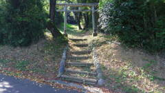 2013/08/31_山中の神社