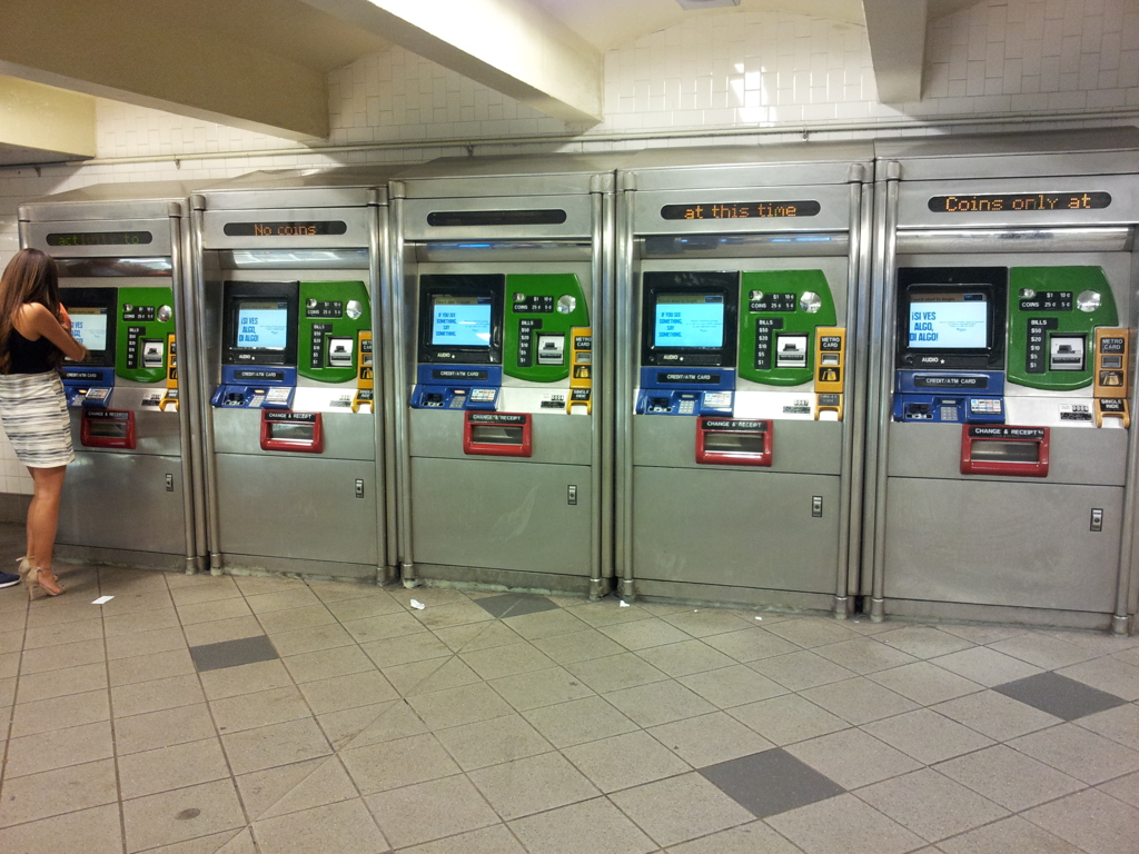 2019/06/15_59ストリート-コロンバス・サークル駅の券売機