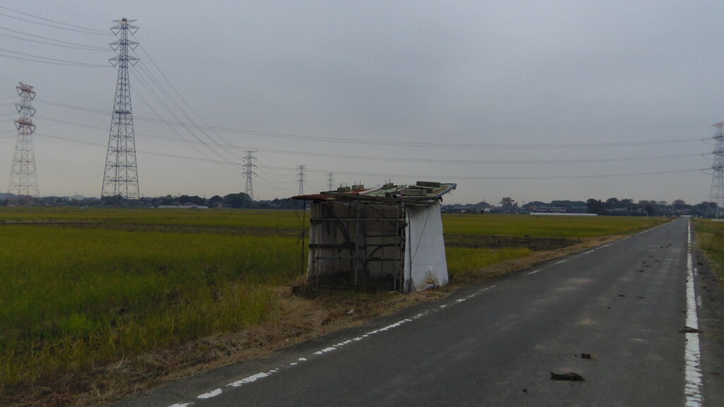 2013/11/09_田んぼの中の小屋