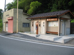 2012/07/15_芳の入観光トイレと消防小屋