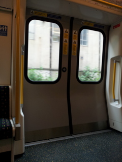 2016/05/18_ロンドンの電車内