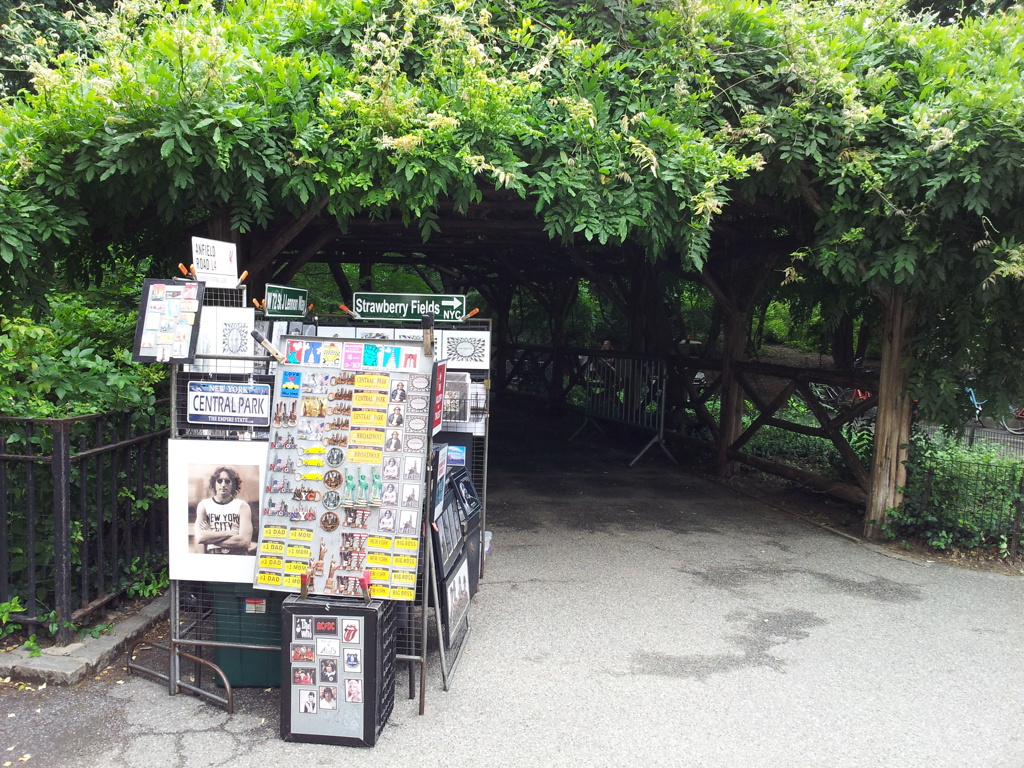 2019/06/16_セントラル・パーク ストロベリー・フィールズの露店