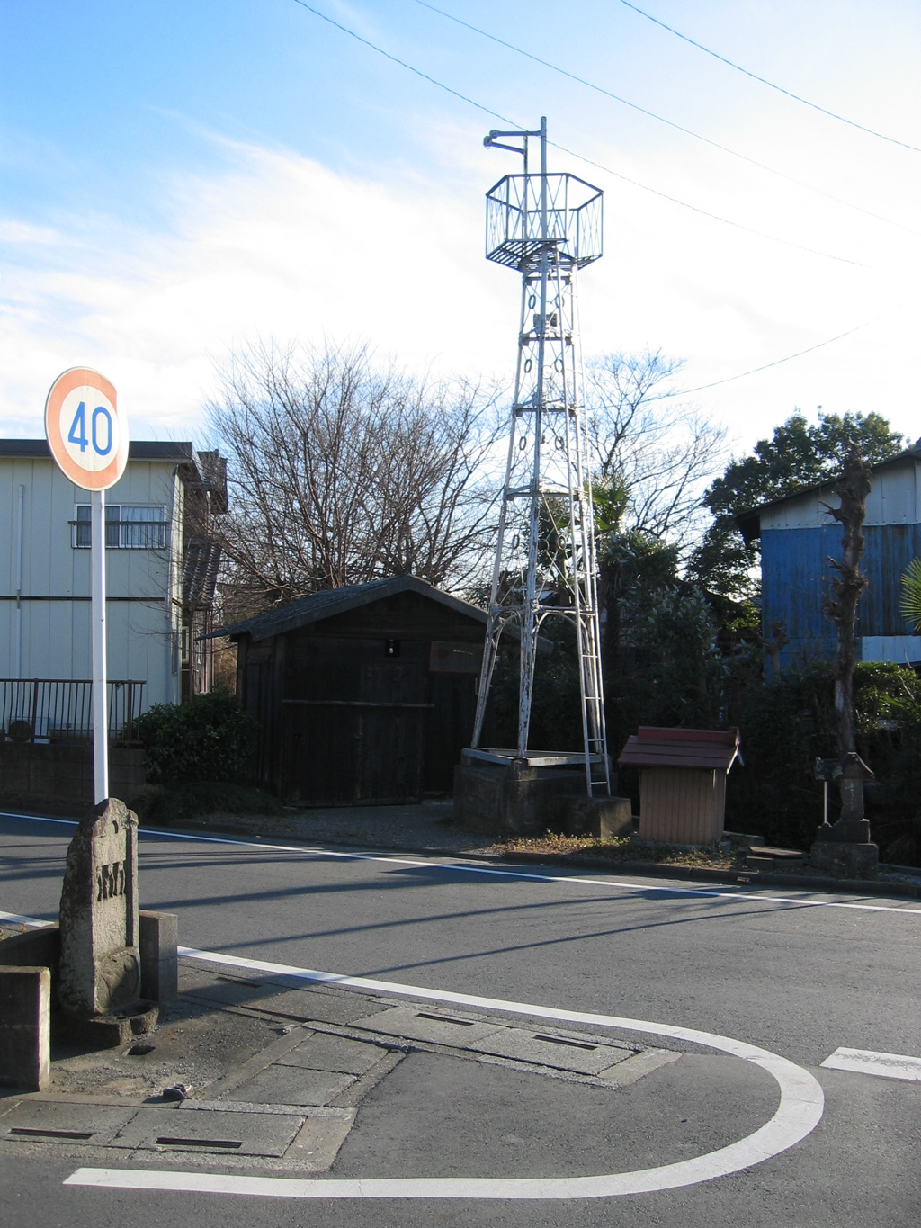 2012/01/08_火の見櫓と庚申塔