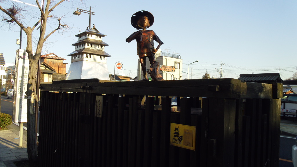 2013/02/10_行田市街地の銅像「童の記憶 大漁」