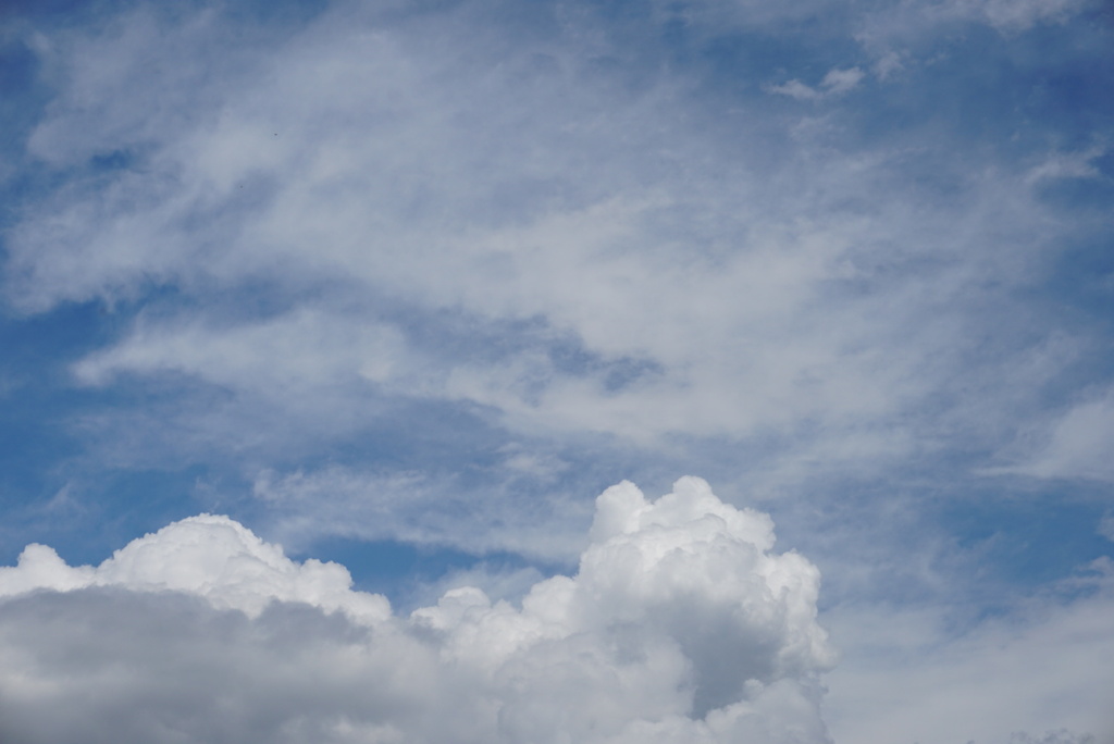 今日の空