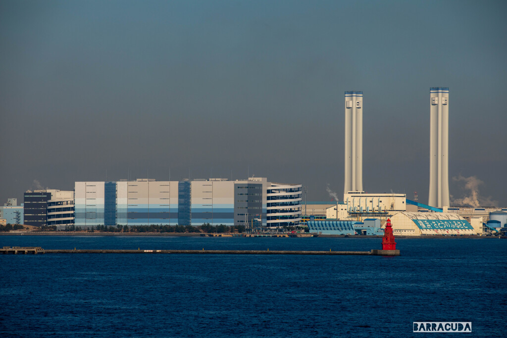 ブルーな横浜湾
